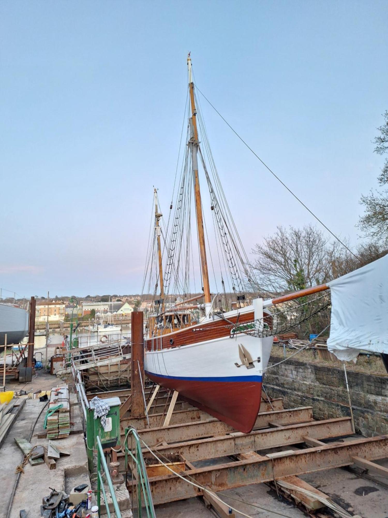 Historic Wooden Ship 'Ursula' Hotell East Cowes Eksteriør bilde